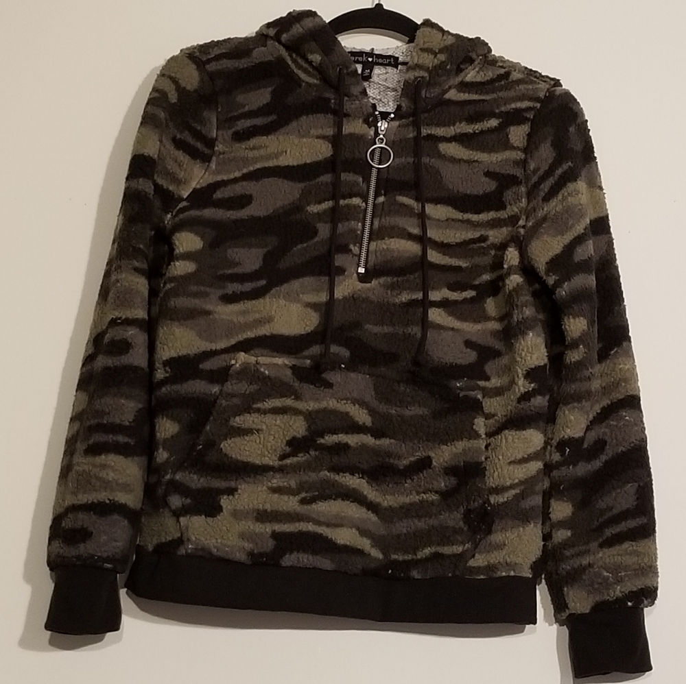 Derek Heart Camouflage  Teddy bear sweater